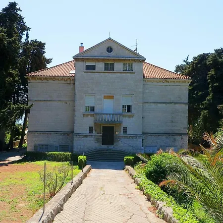 Апартаменты Lju On The *