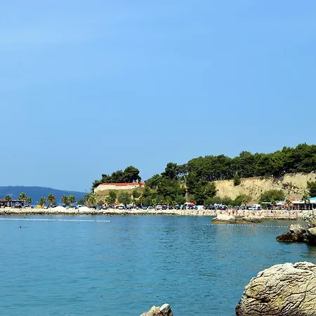 아파트 Lju On The *